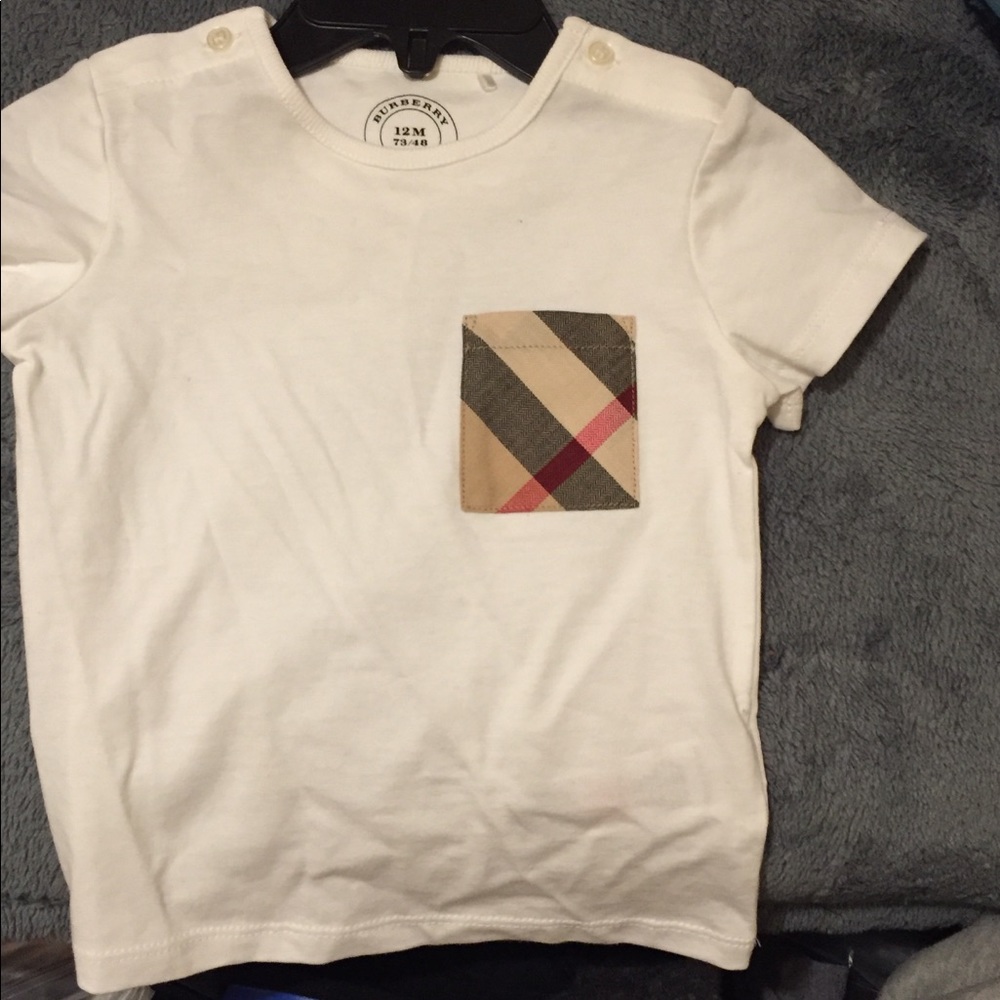 Burberry T-shirt 12months - Picture 2 of 2